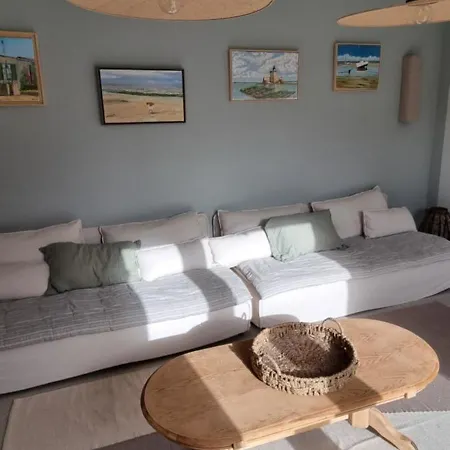 Villa Superbe Maison A La Remigeasse, Proximite *